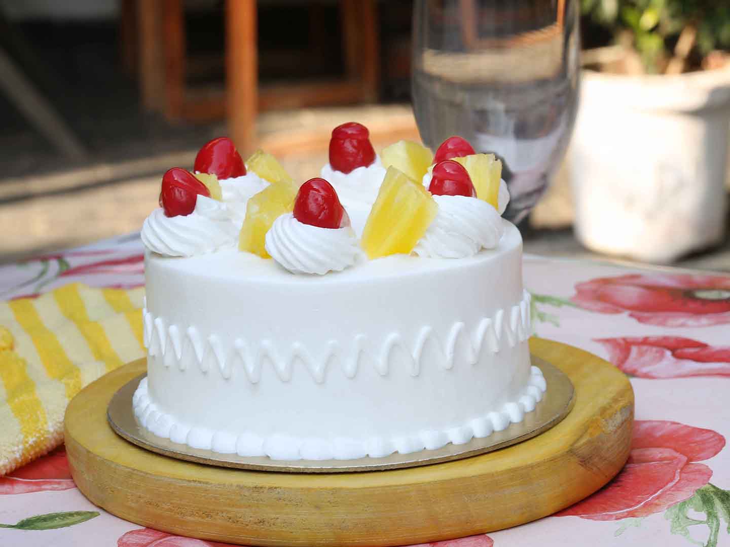 Pineapple Photo Cake